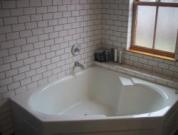 Bathroom Remodeling : Corner Bathtubs