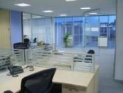 Small Office Work Area vs. Large Office Work Area